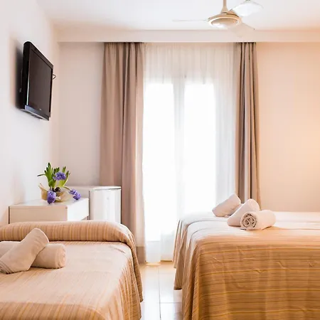Sagitario Hostal Ciutadella-3